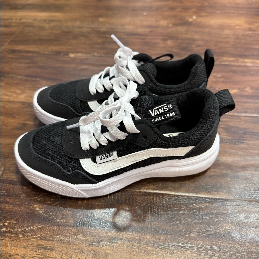 Girls Vans Classic Black and White Lace-Up Shoes